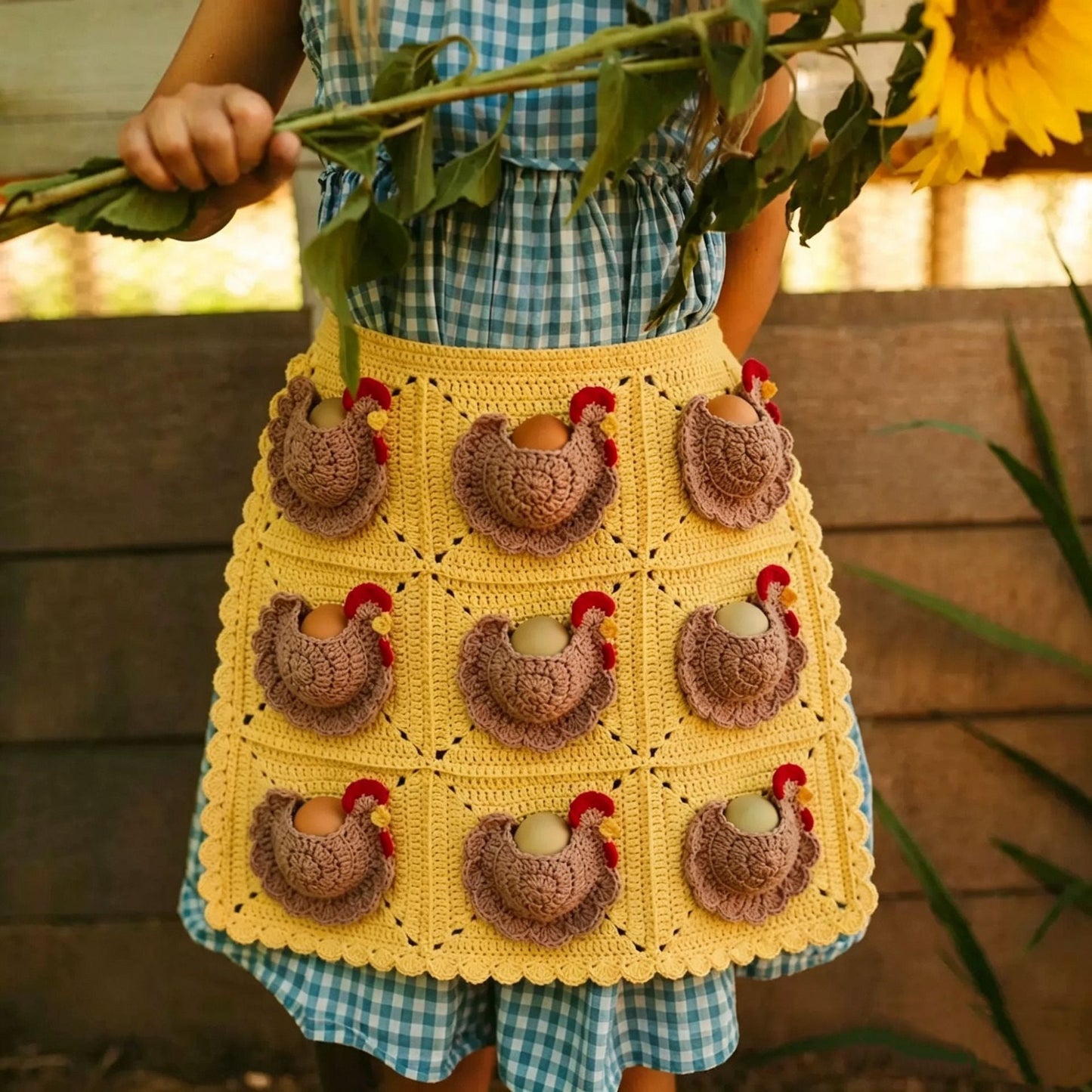 12-Pocket Chicken Egg Gathering Apron Crochet Pattern – Handmade Farmhouse Craft