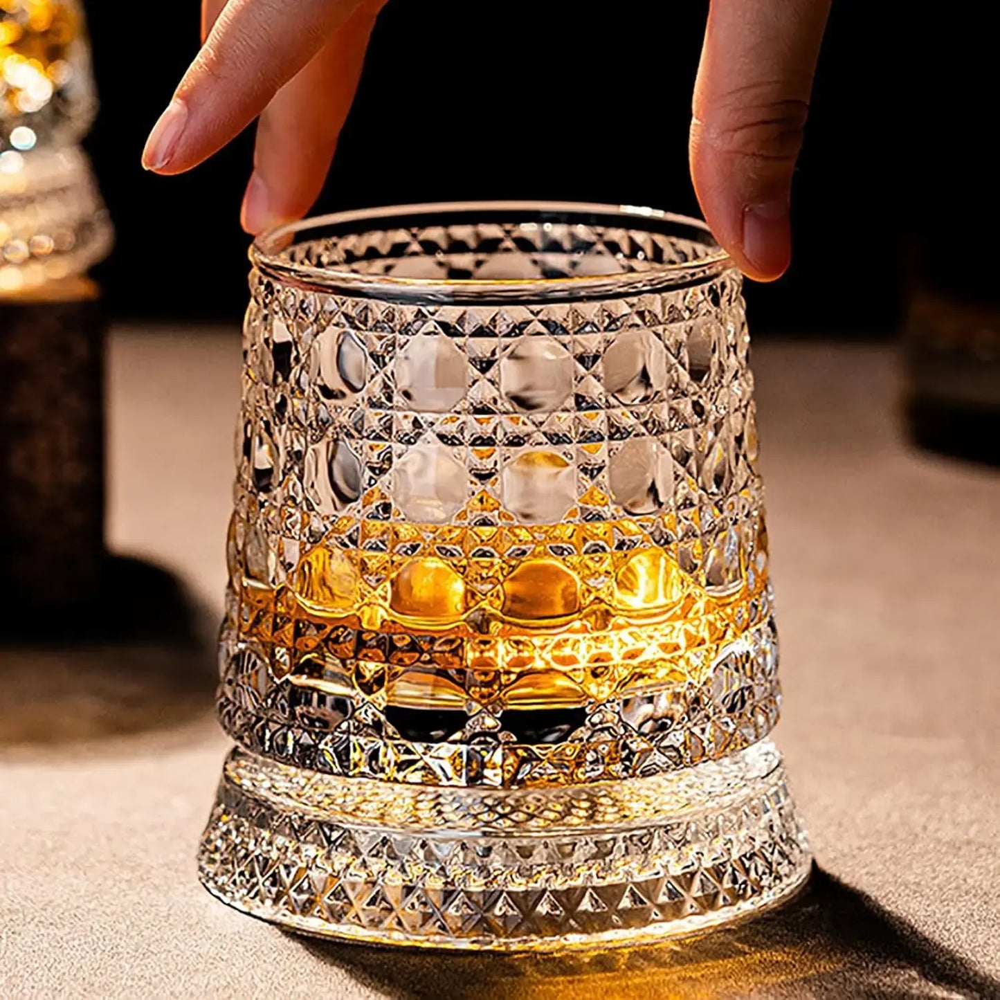 🎁🔥Luxury 360° Spinning Crystal Glass