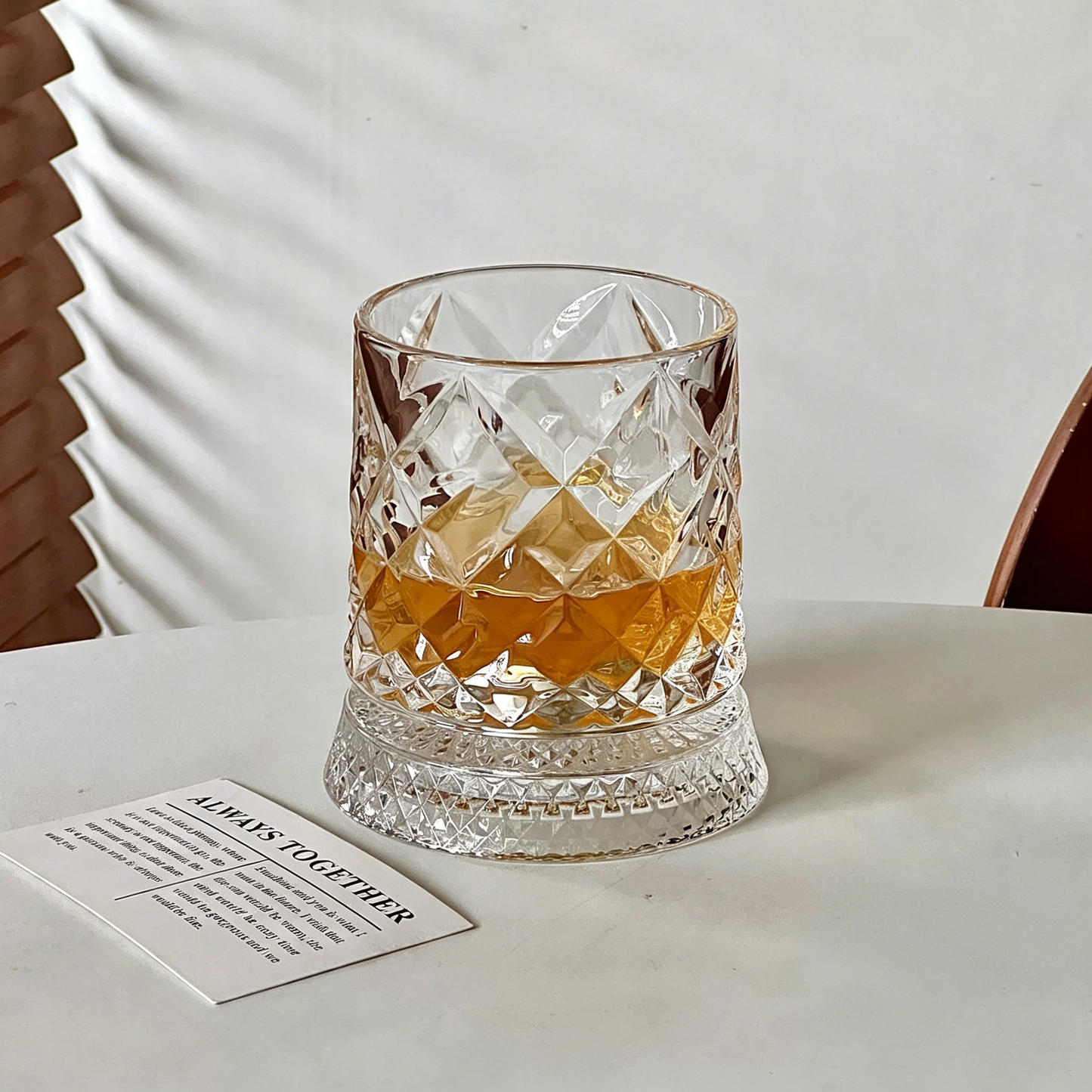 🎁🔥Luxury 360° Spinning Crystal Glass