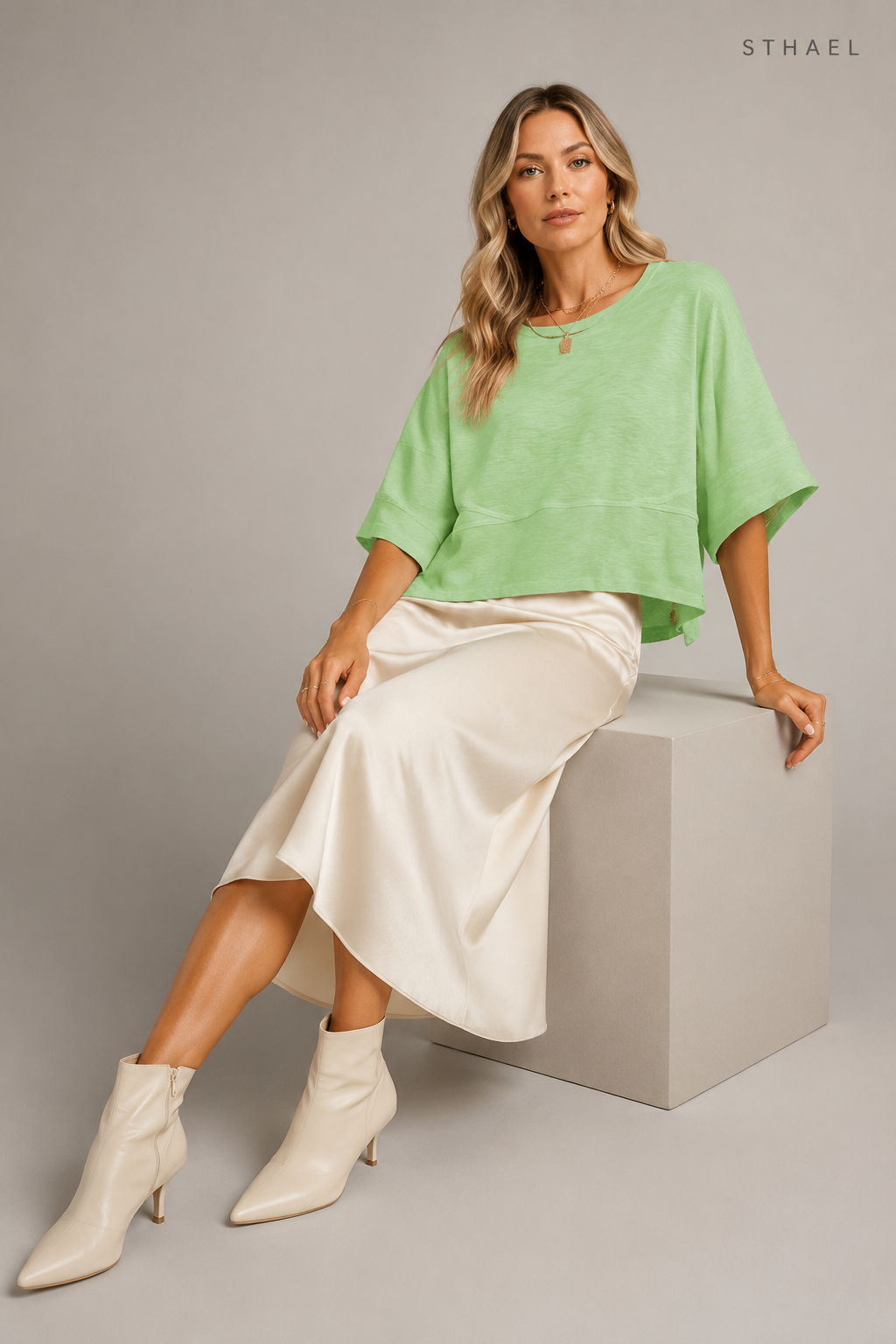 Women's Batwing Oversized T-Shirt – Loose Fit Casual Top