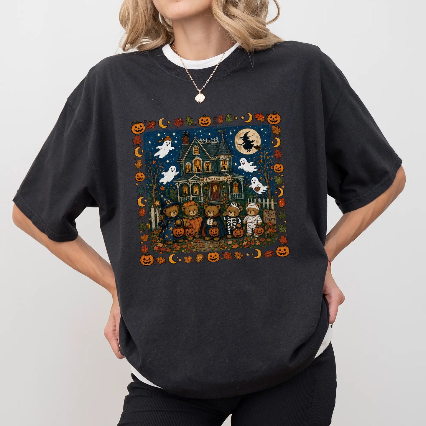 🎃 Vintage Halloween Bears Graphic Tee – Haunted House T-Shirt