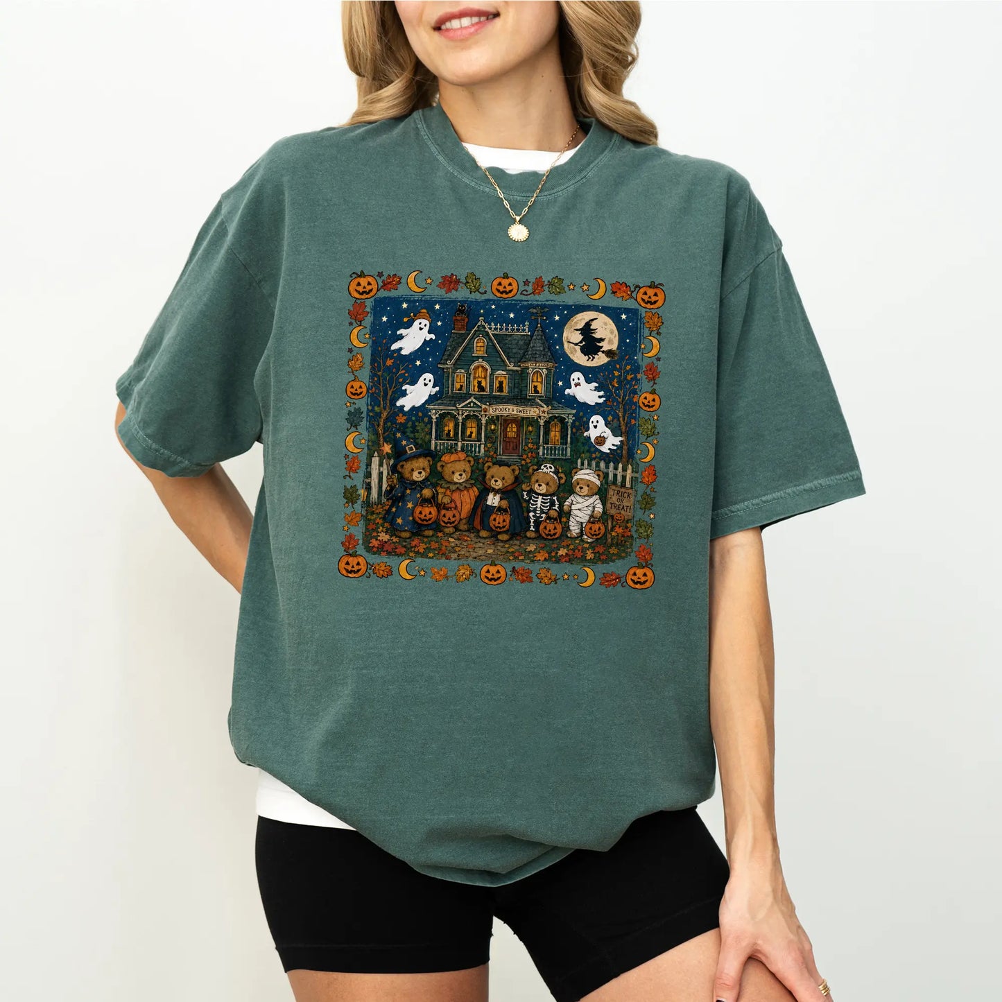 🎃 Vintage Halloween Bears Graphic Tee – Haunted House T-Shirt
