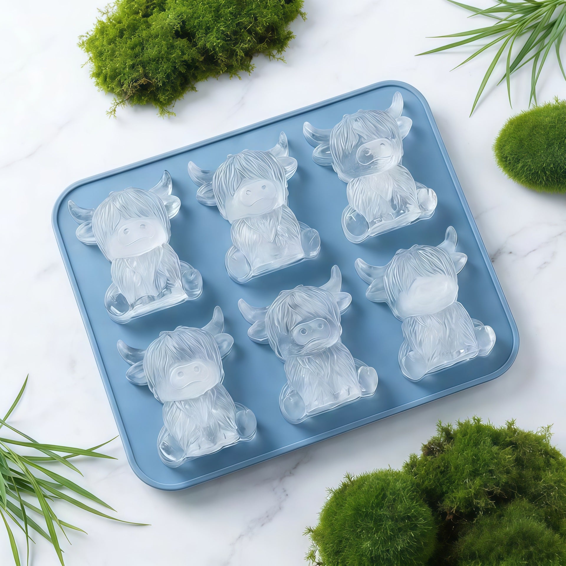 Mini Highland Cow Ice Cube Mold – Cute 3D Silicone Ice Tray for Whiskey, Cocktails & Parties 🐮🧊