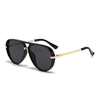 Black Frame - Gray Lens